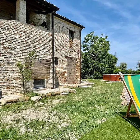 Rustico Con Jacuzzi Privata Bbq E 3 Holiday home *