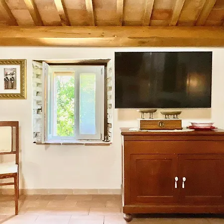 Holiday home Rustico Con Jacuzzi Privata Bbq E 3 Montegridolfo